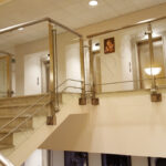 Balaustre Parapetti Recinzioni Rigenerazione balconi Balaustra con strutture in inox VetroeXpert scaled