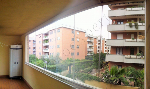 Chiusura balconi in vetro Roma VetroeXpert Vetrate Pieghevoli e vetrate a scomparsa Glassroom 1