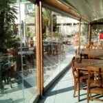 Pergotenda con vetrate scorrevoli ed a pacchetto live outdoor Pergotende Pergole Bioclimatiche