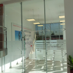 Uffici internorm pellicole Roma VetroeXpert Pellicole per vetri Sicurezza Termica Protezione solare Estetica scaled