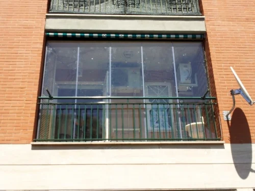 Scopri di più sull'articolo Chiudere un balcone. Quali sono i permessi? Ecco come fare