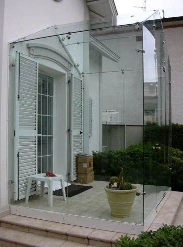 Scopri di più sull'articolo Quanto costa fare una veranda in vetro?
