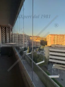 vetrata glassroom balcone o terrazzo