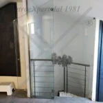 porta in vetro per mansarda, su misura aperta