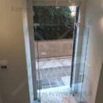 porta in vetro su misura a roma vetroexpert aperta