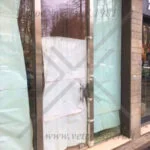porta a battente in vetro per negozio 3