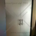porta a battente in vetro opaco a roma 2