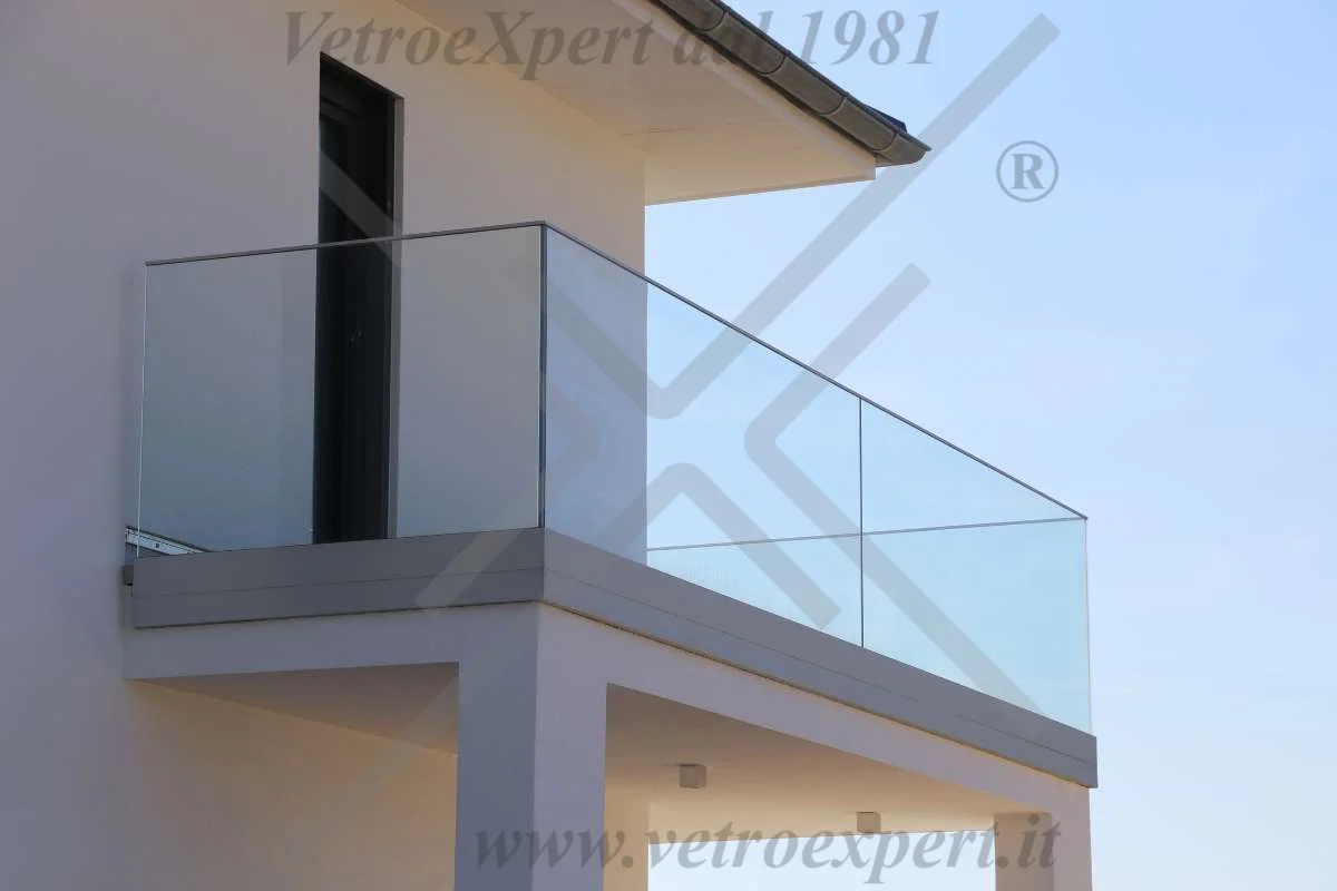 Scopri di più sull'articolo Frangivento in Vetro per Terrazzi