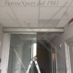 porta automatica in vetro su misura 3