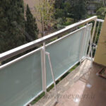 recinzione in vetro opaca per balcone