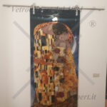porta in cristallo decorata con serigrafia bacio di klimt