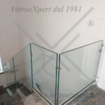 balaustra in vetro per scale in pietra