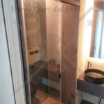 box doccia scorrevole in bagno moderno 2