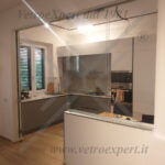 porta in vetro a scomparsa per dividere cucina