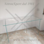 Tavolo con vetro extra chiaro
