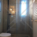 box doccia scorrevole lineare muro bagno moderno